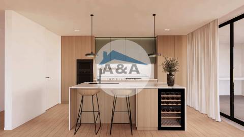 MORADIA T3 COM PISCINA, VISTA ÚNICA PARA O MAR