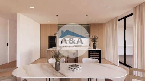 MORADIA T3 COM PISCINA, VISTA ÚNICA PARA O MAR