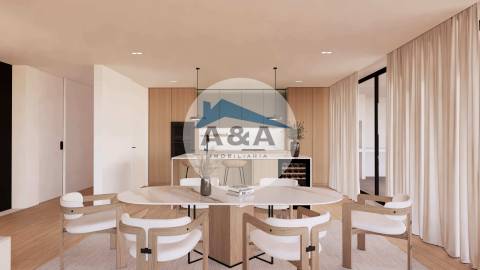 MORADIA T3 COM PISCINA, VISTA ÚNICA PARA O MAR