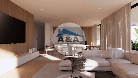 MORADIA T3 COM PISCINA, VISTA ÚNICA PARA O MAR