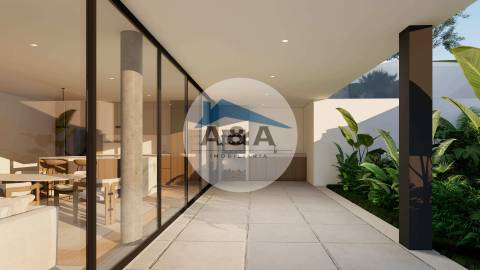 MORADIA T3 COM PISCINA, VISTA ÚNICA PARA O MAR