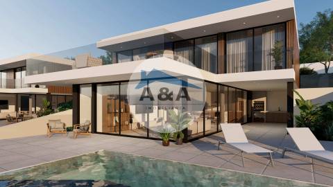 MORADIA T3 COM PISCINA, VISTA ÚNICA PARA O MAR