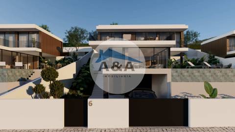 MORADIA T3 COM PISCINA, VISTA ÚNICA PARA O MAR