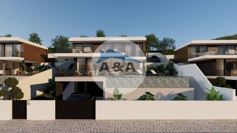 MORADIA T3 COM PISCINA, VISTA ÚNICA PARA O MAR