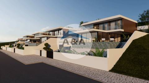 MORADIA T3 COM PISCINA, VISTA ÚNICA PARA O MAR