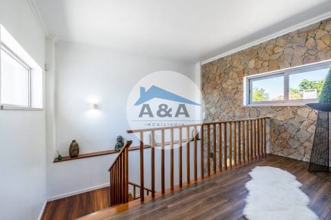 Moradia T3 Como Nova no Centro de Pataias