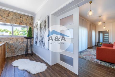 Moradia T3 Como Nova no Centro de Pataias