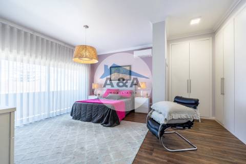 Moradia T3 Como Nova no Centro de Pataias