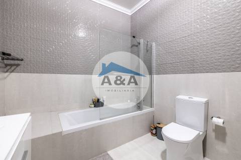 Moradia T3 Como Nova no Centro de Pataias