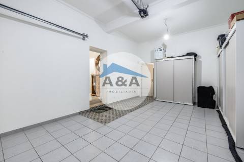 Moradia T3 Como Nova no Centro de Pataias