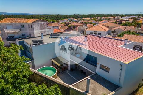 Moradia T3 Como Nova no Centro de Pataias