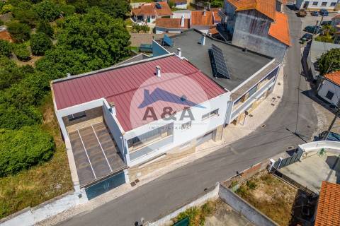 Moradia T3 Como Nova no Centro de Pataias