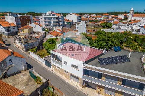 Moradia T3 Como Nova no Centro de Pataias