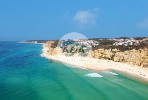 Moradia de sonho entre a Praia e a Lagoa – Natureza, Conforto e Estilo