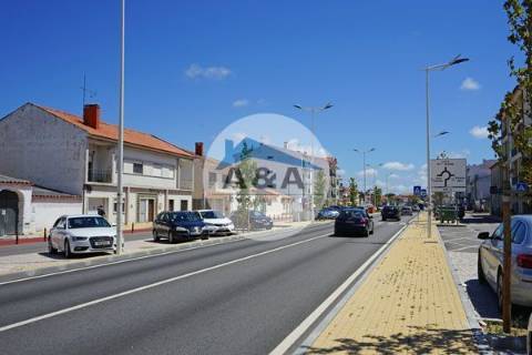 Moradia de sonho entre a Praia e a Lagoa – Natureza, Conforto e Estilo