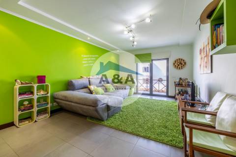 Apartamento T4 Duplex com Vista Mar a 50 metros da Praia – Pedra do Ouro