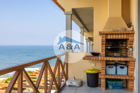 Apartamento T4 Duplex com Vista Mar a 50 metros da Praia – Pedra do Ouro