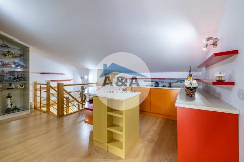 Apartamento T4 Duplex com Vista Mar a 50 metros da Praia – Pedra do Ouro