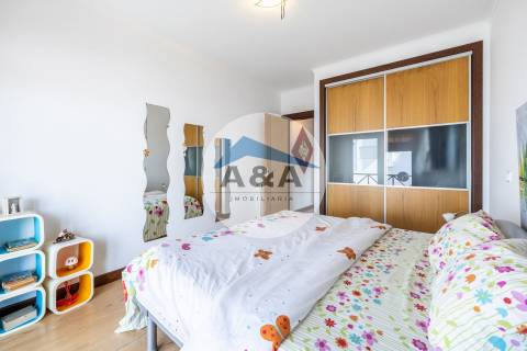 Apartamento T4 Duplex com Vista Mar a 50 metros da Praia – Pedra do Ouro