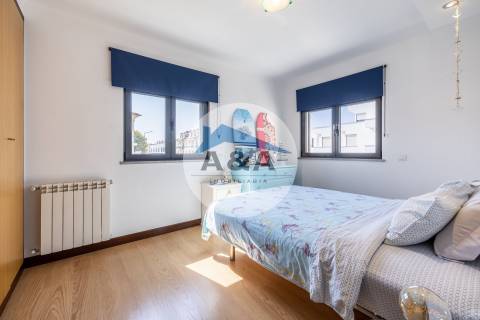 Apartamento T4 Duplex com Vista Mar a 50 metros da Praia – Pedra do Ouro