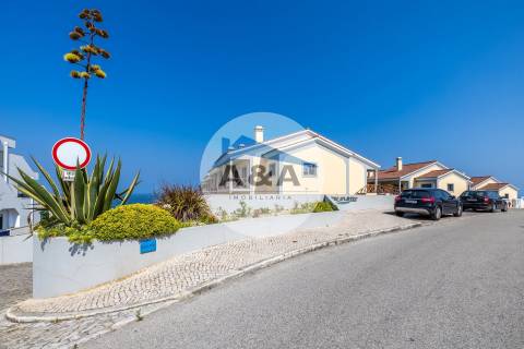 Apartamento T4 Duplex com Vista Mar a 50 metros da Praia – Pedra do Ouro