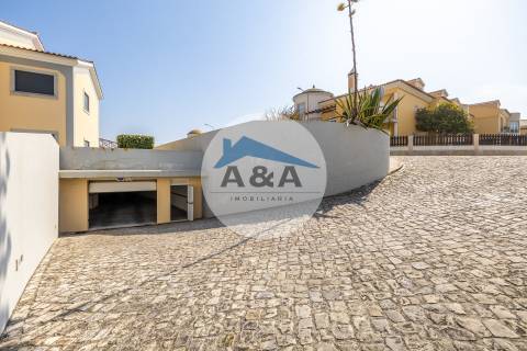 Apartamento T4 Duplex com Vista Mar a 50 metros da Praia – Pedra do Ouro