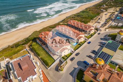 Apartamento T4 Duplex com Vista Mar a 50 metros da Praia – Pedra do Ouro