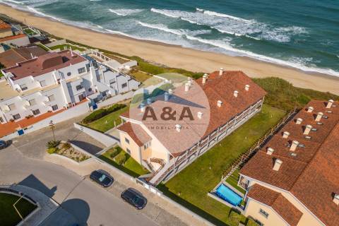 Apartamento T4 Duplex com Vista Mar a 50 metros da Praia – Pedra do Ouro