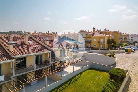 Apartamento T4 Duplex com Vista Mar a 50 metros da Praia – Pedra do Ouro