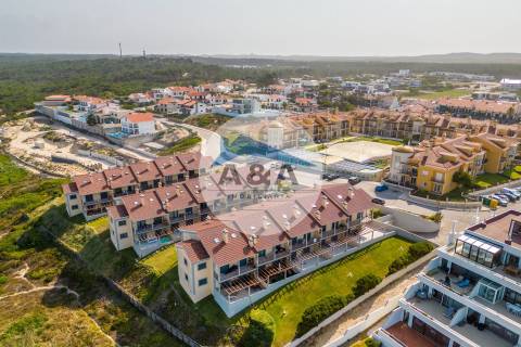 Apartamento T4 Duplex com Vista Mar a 50 metros da Praia – Pedra do Ouro