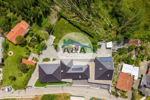 Moradia Térrea T5 Exclusiva a poucos minutos de Leiria