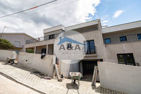 Moradia Contemporânea com Vista Mar em Buarcos – Figueira da Foz