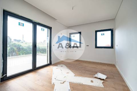 Moradia Contemporânea com Vista Mar em Buarcos – Figueira da Foz