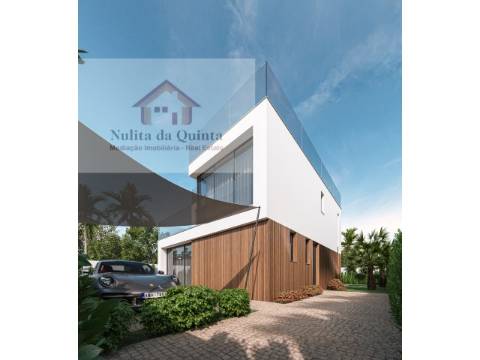 EXCELENTE MORADIA T3 COM PISCINA EM ALBUFEIRA