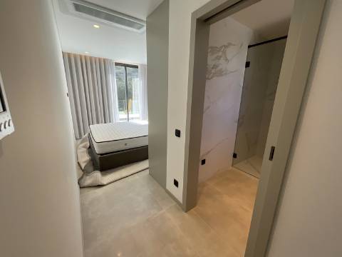 EXCELENTE MORADIA T3 COM PISCINA EM ALBUFEIRA