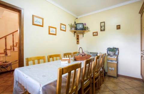 Excelente moradia T3 em banda duplex, com piscina, jardim e barbecue - Albufeira.