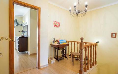 Excelente moradia T3 em banda duplex, com piscina, jardim e barbecue - Albufeira.