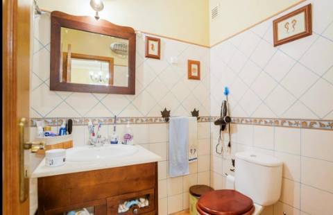 Excelente moradia T3 em banda duplex, com piscina, jardim e barbecue - Albufeira.