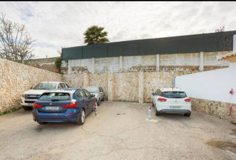 Excelente moradia T3 em banda duplex, com piscina, jardim e barbecue - Albufeira.