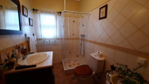 Excelente moradia T3 em banda duplex, com piscina, jardim e barbecue - Albufeira.