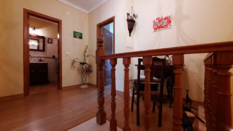 Excelente moradia T3 em banda duplex, com piscina, jardim e barbecue - Albufeira.