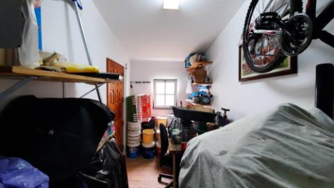 Excelente moradia T3 em banda duplex, com piscina, jardim e barbecue - Albufeira.