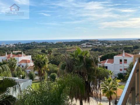 Agradável apartamento T1 equipado e mobilado, vista piscina e mar- Albufeira