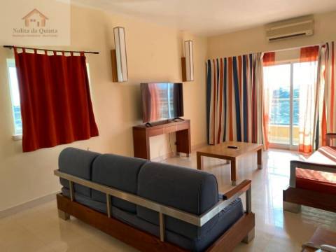 Agradável apartamento T1 equipado e mobilado, vista piscina e mar- Albufeira