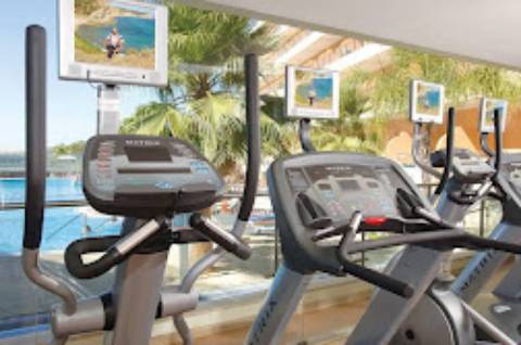 Agradável apartamento T1 equipado e mobilado, vista piscina e mar- Albufeira