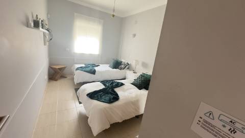Espaçoso e bonito apartamento T2 em condomínio privado para arrendamento.