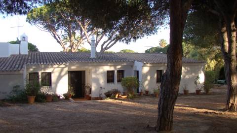 Casa térrea com piscina e vista maravilhosa sobre o mar