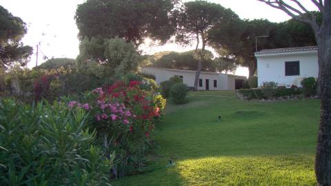 Casa térrea com piscina e vista maravilhosa sobre o mar