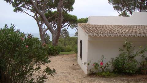 Casa térrea com piscina e vista maravilhosa sobre o mar