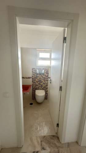 Moradia espaçosa com vista mar e marina